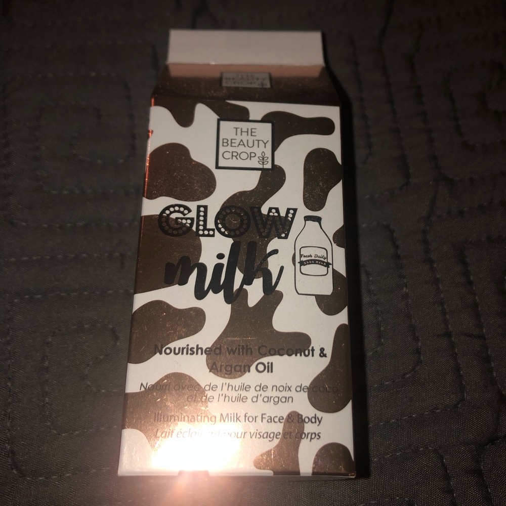 Beauty Crop GLOW MILK liquid highlighter